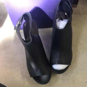 Brand new. Never worn.